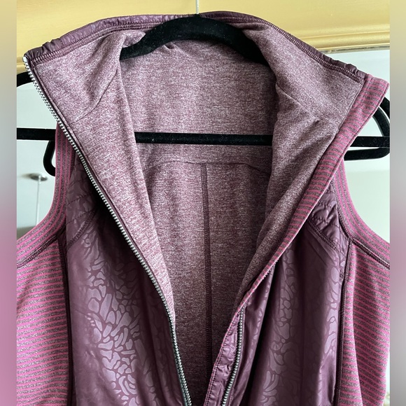 Lululemon Rebel Runner Vest - Picture 9 of 10